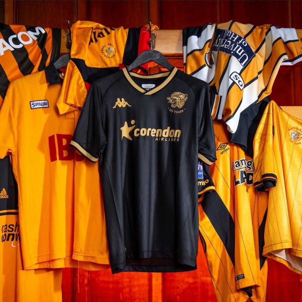 Hull City, 120. Yıl Dönümünü Özel Forma ile Kutluyor