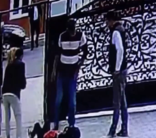 Hüseyin Avni Ulaş Mahallesi'nde 6 Yaşındaki Çocuğa Çarpan Servis Aracı Kazası