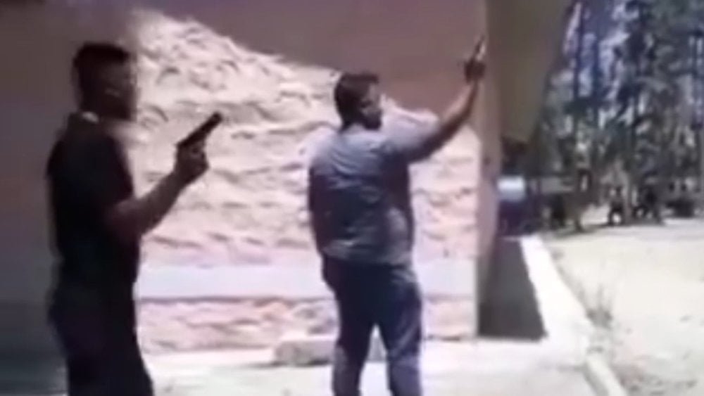 Şanlıurfa Birecik'te Okul Bahçesinde Silahlı Eylem