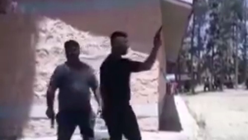 Şanlıurfa Birecik'te Okul Bahçesinde Silahlı Eylem