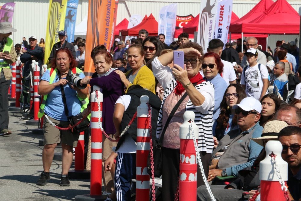 Sivrihisar Havacılık Merkezi'nde Unutulmaz Hava Gösterileri